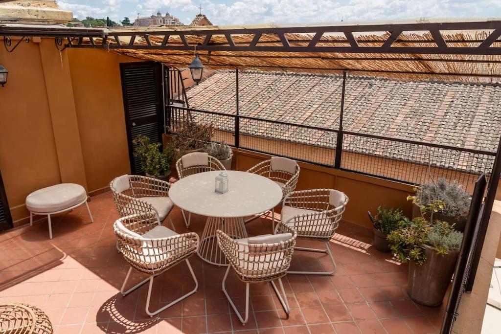 Sky Domus Historic Center Penthouse With Jacuzzi Apartment Rom